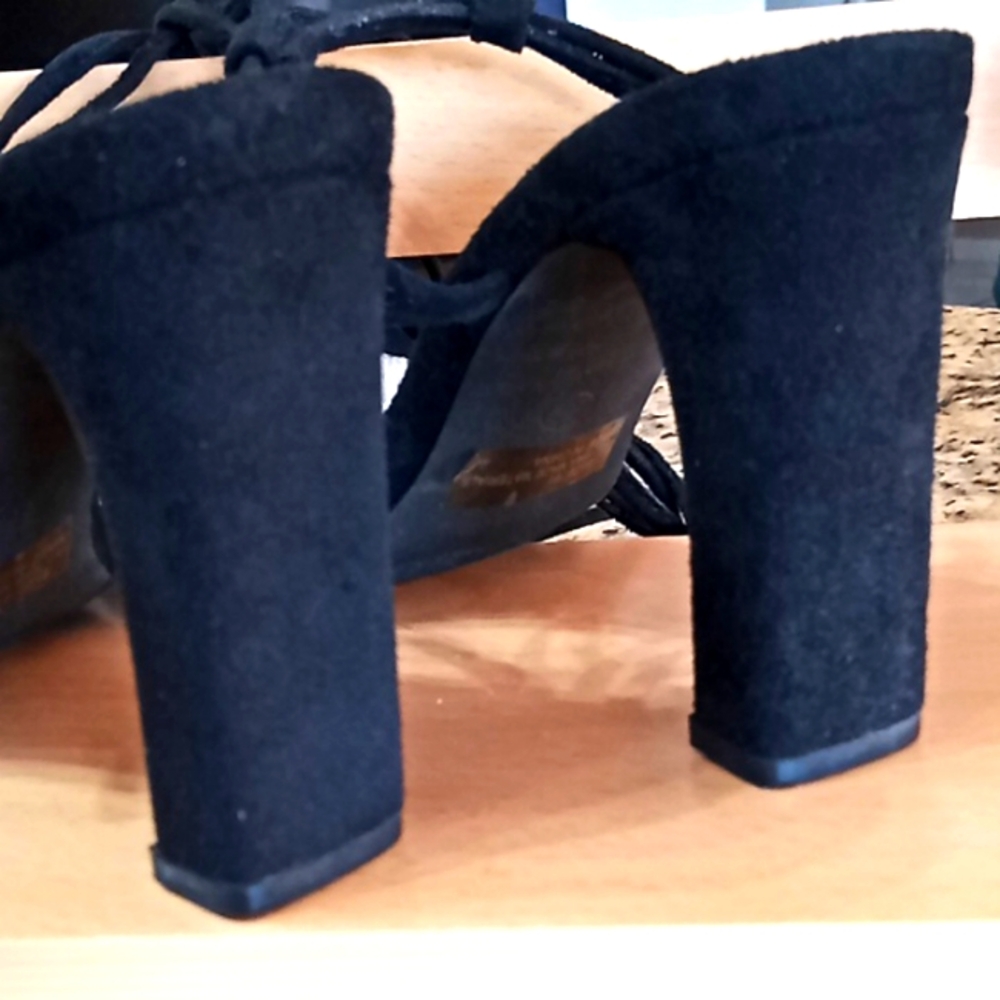 Lulus XYLIA Black Velvet Lace-Up Heels. Size 6 1/2. Very Good Cond. Really Cute! - Picture 8 of 15